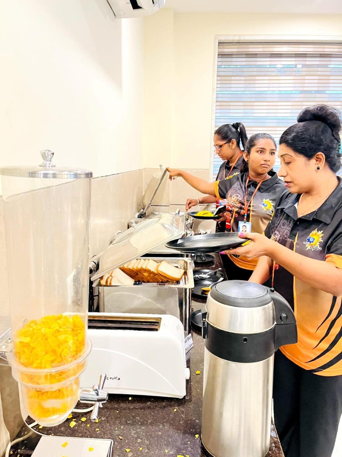 Hotel Mayda Prime Near Delhi Airport New Delhi Luaran gambar